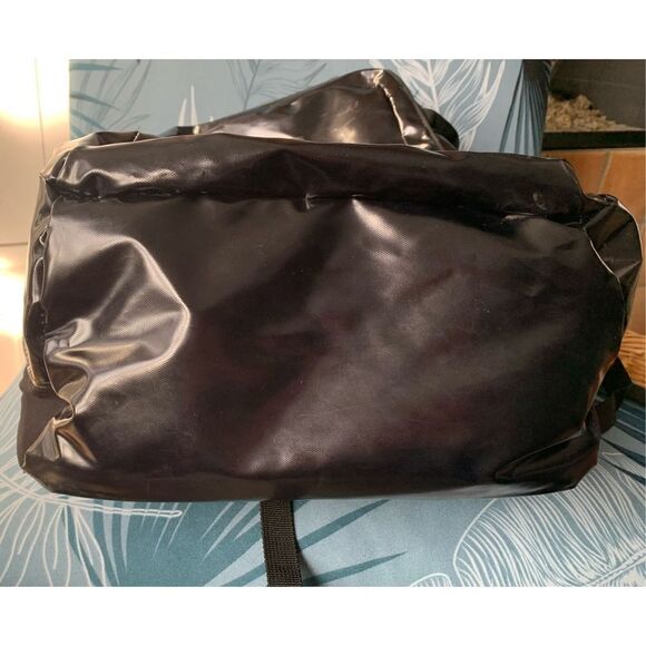 Granite Gear Rift Hydration Backpack Hiking Day Pack SHINY BLACK Water Resistant - Picture 7 of 11